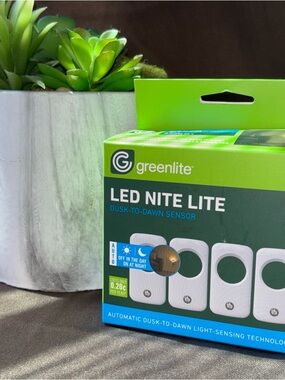 Greenlite 4 piece nightlight with sensors set new